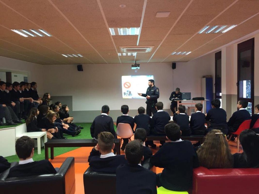 Charla Alumnos Policia Nacional