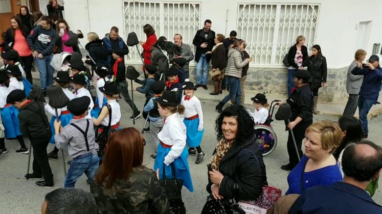 CEIP Gloria Fuertes enjoy carnival in San Miguel de Salinas, February 2017