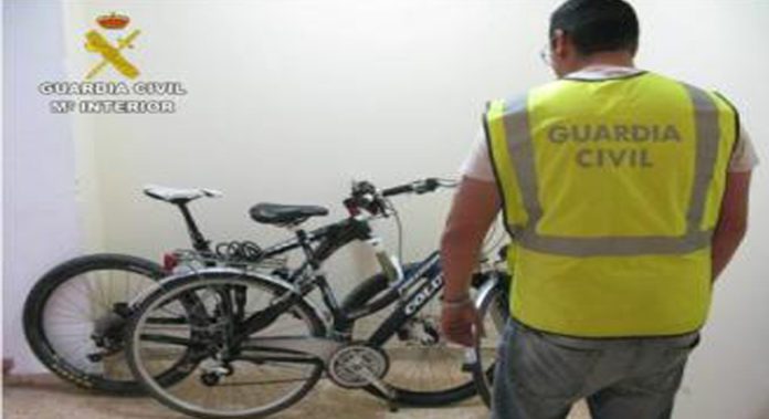 Nine teenagers arrested on Orihuela Costa for stealing bikes