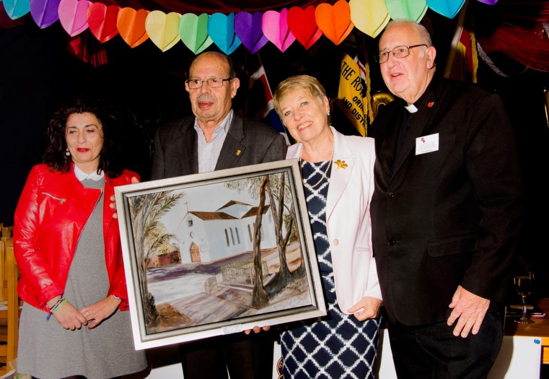 Cllr Pilar Samper, the mayor Ignacio Ramos, Suzanne Stokes and Nranch President Pastor Keith Brown