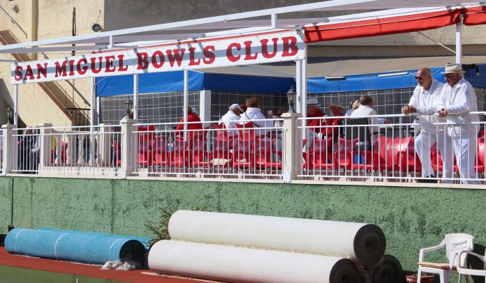 San Miguel Bowls Club by Pat McEwan