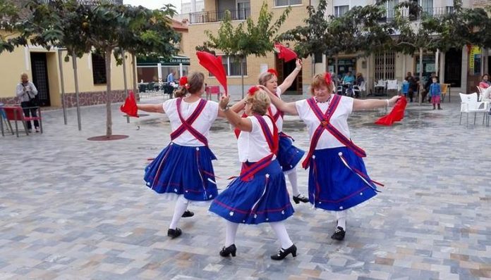 The Morris are a Dancing