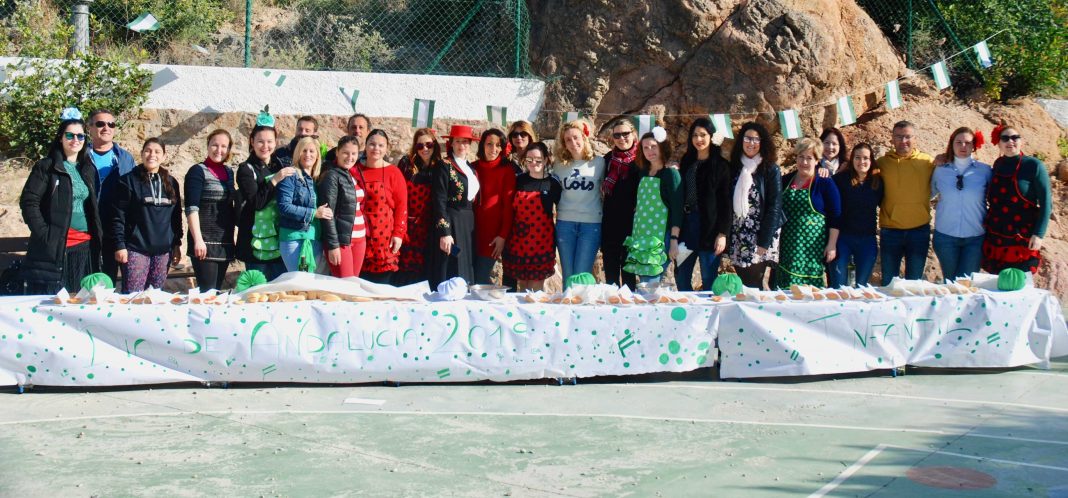 MOJÁCAR SCHOOLCHILDREN CELEBRATE ANDALUCÍA DAY