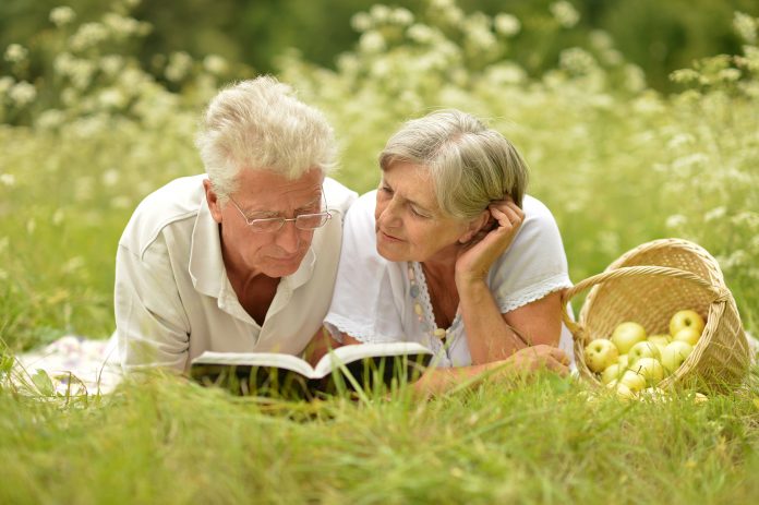 Picnic in the summer Peace of mind from the funeral plan specialist in Spain and the Canaries