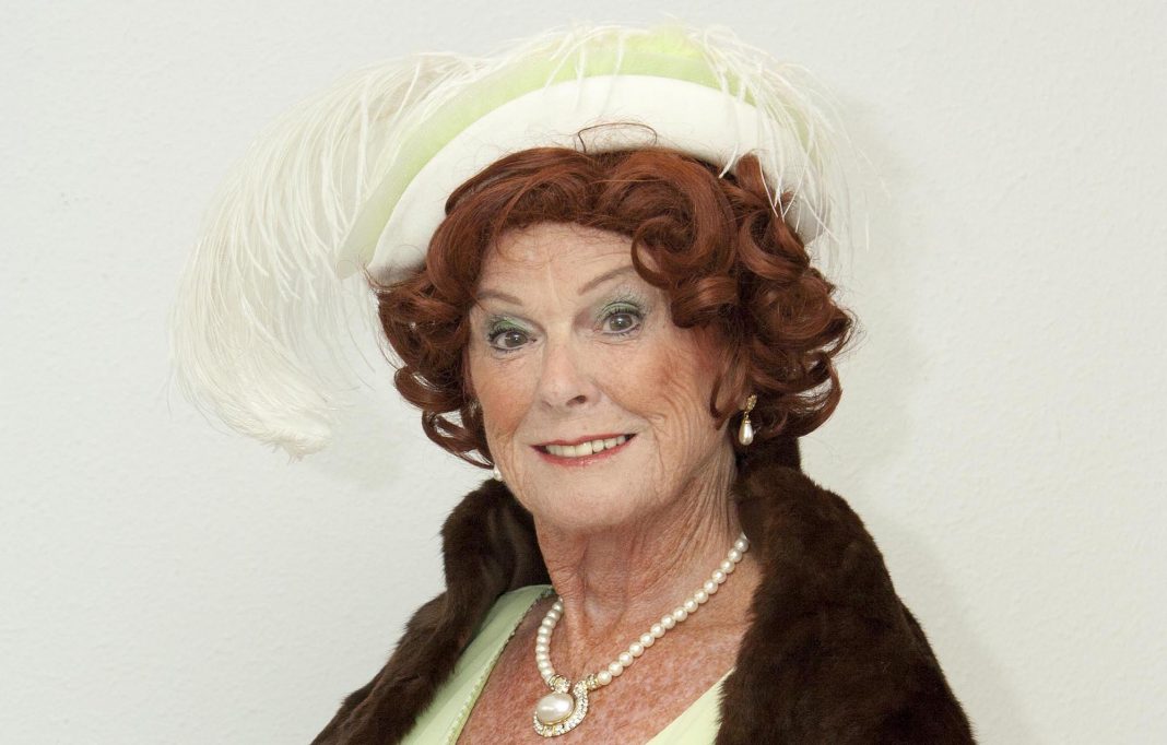 1 ALL ABOARD FOR ANYTHING GOES