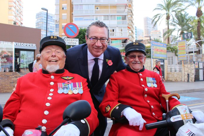 Wayne Campbell and Skippy Teasdate with the Mayor of Benidorm Tony Perez