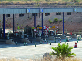 AP-7 staje się bezpłatna, ale nie w popularnych wśród turystów miejscach, ponieważ La Zenia i Estepona nadal pobierają opłaty AP-7 staje się bezpłatna, ale nie w popularnych wśród turystów miejscach, ponieważ La Zenia i Estepona nadal pobierają opłaty