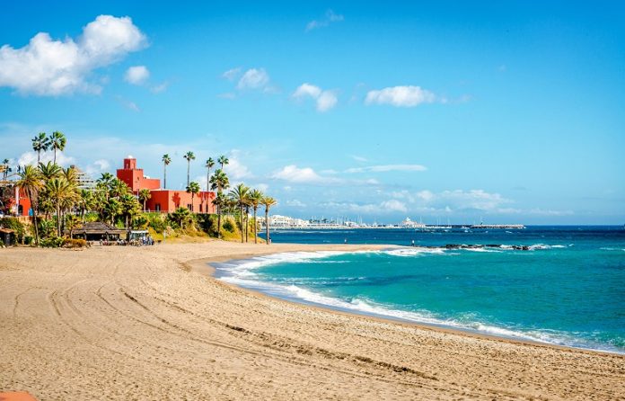 Costa del Sol News: Body of woman found floating off Benalmadena beach in Spain