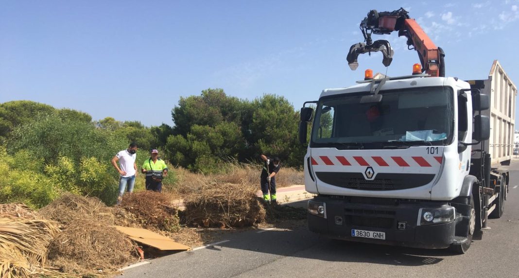 Street Cleaning contracts new vehicle to collect pruning