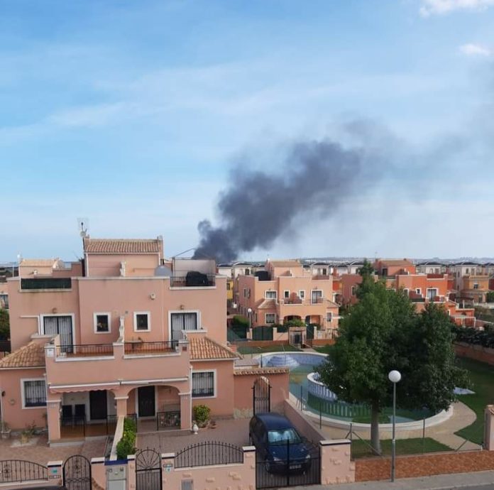 Black smoke carried by the winds onto la Herrada.