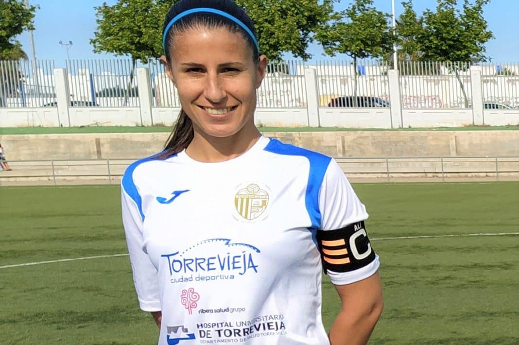 Alicia, Capitán del Torrevieja C.F. Femenino