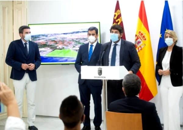 Regional president, Fernando López Miras, with mayor of Cartagena, Noelia Arroyo:  Expropriation of the lands in El Carmolí - volcanic cone located on shores of Mar Menor.