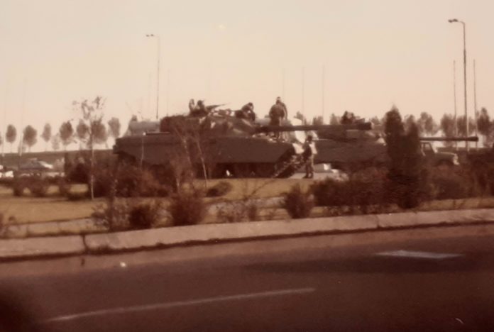 Tanks during the Iran Revolution. Photo: Peter Gallant.