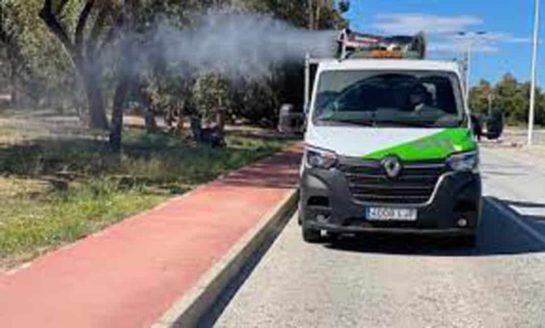 Elche Declares War on Mosquitos