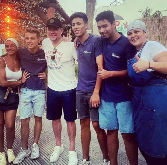 Matt Damon, posed for photos at restaurants in Jávea, Alicante. Photos: Instagram.