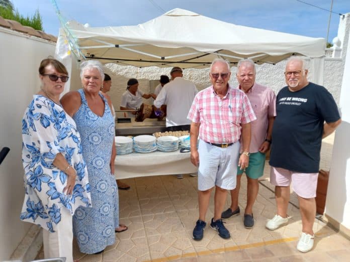 Freemasons Raise Money For Food Banks.