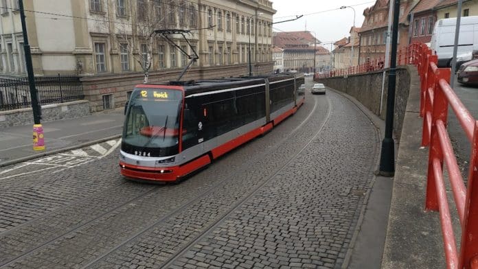 A long way from Elche, but it shows you what a tram looks like in case you didn't know!