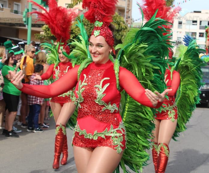 Irish kisses and shamrock wishes engulf Cabo Roig