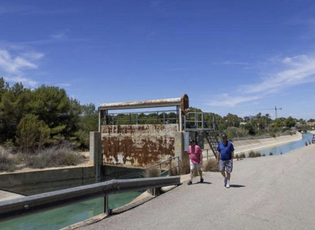 Canal road to remain open for now