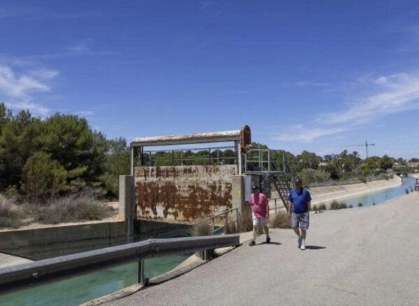 Canal road to remain open for now