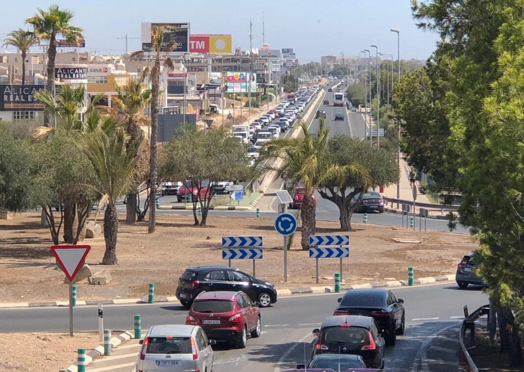 Vega Baja Leaders Outraged by Free Alicante Toll