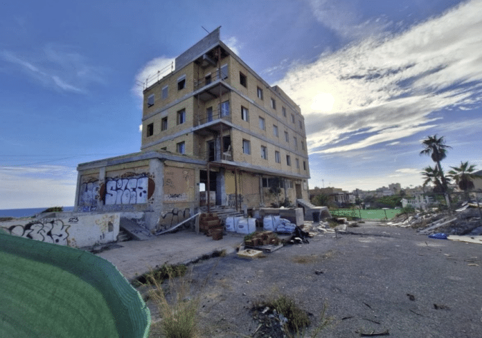 The iconic Eden Roc building, once a renowned brothel in the Vega Baja region, is set to undergo a transformation and reopen as a luxury hotel