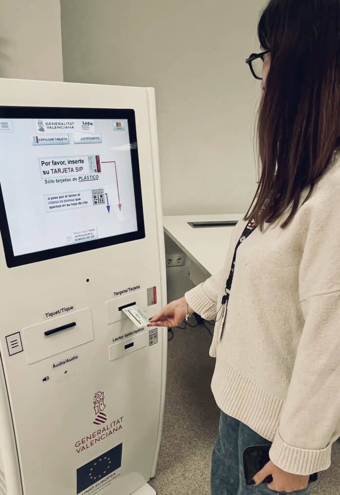 By province, 55 centres in the province of Alicante, 35 in Castellón and 95 in Valencia already have this new digital system.