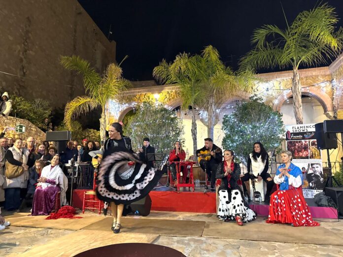 Mojácar reaffirms its title as the municipality of Christmas par excellence with the successful celebration of its traditional Christmas Zambomba Flamenca