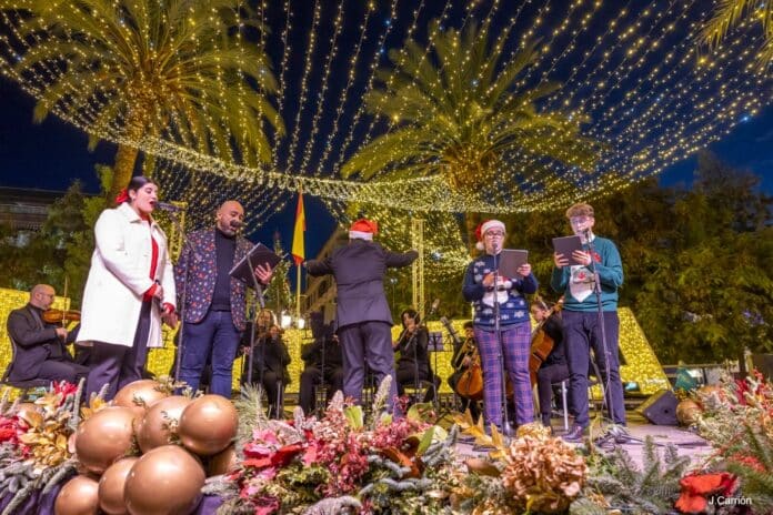 It really is beginning to feel, and look, a lot like Christmas, with seasonal panto’s, choirs, decorations and lights now adorning every corner of the Vega Baja.