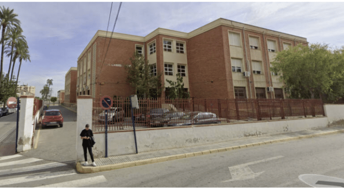 Orihuela mayor ready to sacrifice education of 450 IES Gabriel Miró students