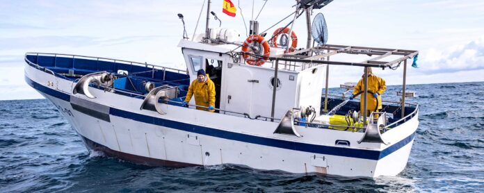 Carlos Mazón, President of the Generalitat, has expressed strong opposition to the European Union's decision to reduce fishing days from 133 to 27.