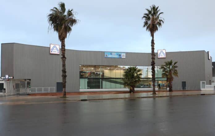 • The new store, located in Vara de Quart, Valencia, at Avenida Tres Cruces nº 52 D, is ALDI's seventh in the city.