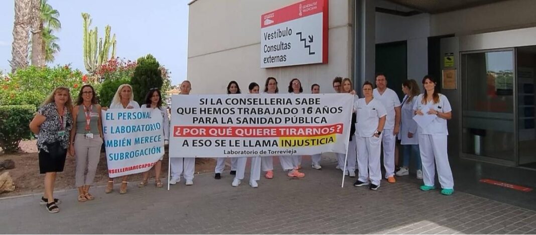 The High Court of Justice of the Valencian Community (TSJCV) has declared the dismissal of approximately 30 laboratory staff from the University Hospital of Torrevieja null and void.