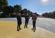 Reparerte sportsbaner i Correntías Ordføreren i Orihuela, Pepe Vegara, besøkte idrettsbanene i Correntías-distriktet onsdag morgen.