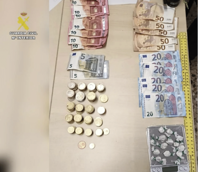 A 31-year-old pub manager in Torrevieja was arrested last week for drug trafficking after being found with 15 doses of cocaine hidden in her underwear.