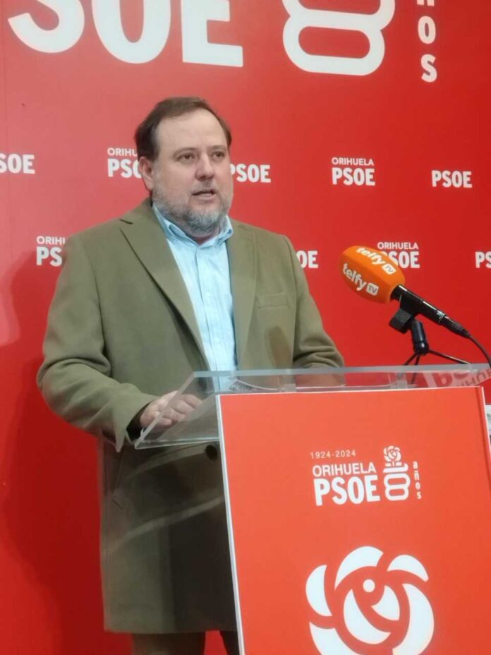 Socialist councillor Luis Quesada has condemned the move, stating that his party will submit a motion at the next plenary council meeting to formally oppose the proposal