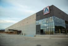 ALDI Exceeds Expectations in First Year of Sagunto Logistics Centre ALDI celebrates the first anniversary of its logistics centre in Sagunto (Valencia) after surpassing initial performance expectations.