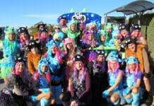 MOJÁCAR MAAKT ZICH KLAAR VOOR CARNAVAL 2025 De gemeenteraad van Mojácar moedigt alle inwoners en bezoekers aan om deel te nemen aan dit feest, dat elk jaar honderden mensen samenbrengt in een unieke en feestelijke sfeer.