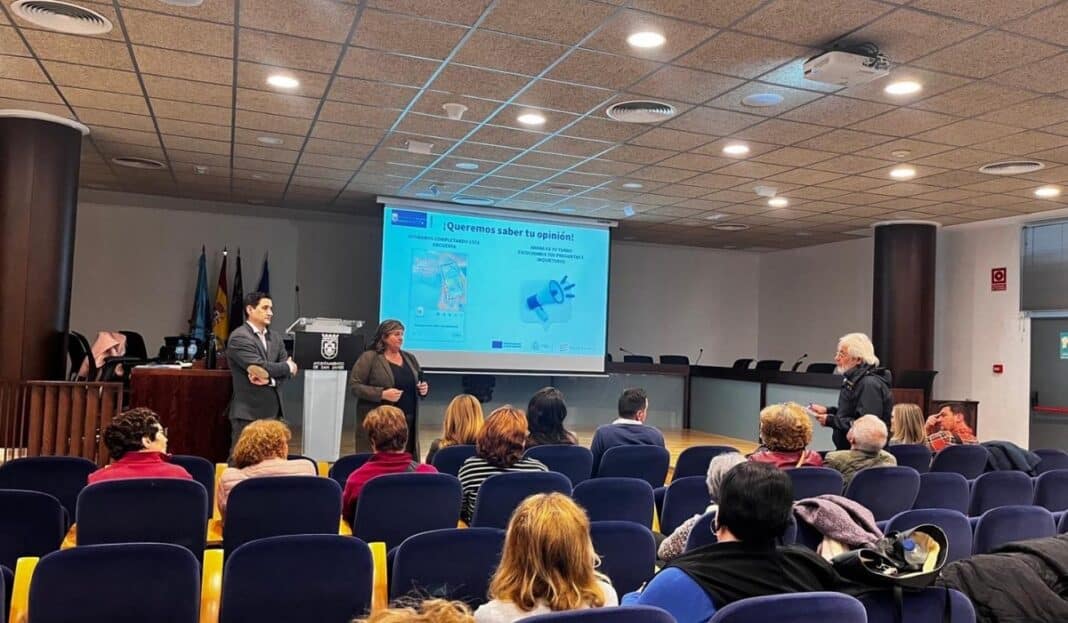 María Dolores Ruiz, Stadträtin für kommunale Dienste der Stadtverwaltung von San Javier, präsentierte einen Überblick über den bevorstehenden Integrierten Aktionsplan (PAI) für San Javier