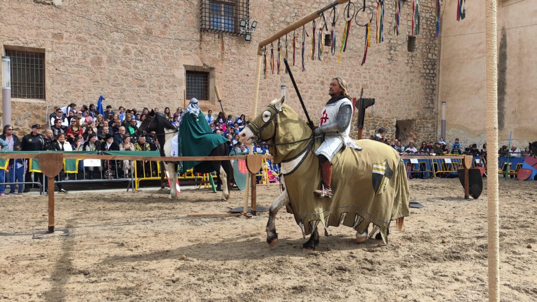 Orihuela has officially kicked off the 25th edition of its Medieval Market, a three-day event filled with spectacles, surprises, and historical reenactments in the city’s historic center.