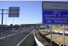 Prolongation de l'autoroute AP-7 à Alicante jusqu'en 2026 Le ministère des Transports et de la Mobilité durable a prolongé d'un an l'utilisation gratuite du périphérique AP-7 d'Alicante, avec l'intention de rendre la mesure permanente.