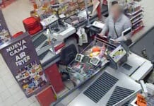 Aresztowano pięć osób za kradzieże w supermarketach w Alicante i Murcii Die meisten gestohlenen Gegenstände wurden auf dem Schwarzmarkt verkauft. Die Behörden beschlagnahmten außerdem zwei Fahrzeuge, die bei den Verbrechen verwendet wurden.