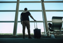 Les liaisons aériennes d'Alicante vers les îles menacées de fermeture Les compagnies aériennes couvrent 75 % du coût des billets pour les résidents de l'île, mais le gouvernement n'a pas réussi à payer les 810 millions d'euros dus jusqu'en janvier 2025.