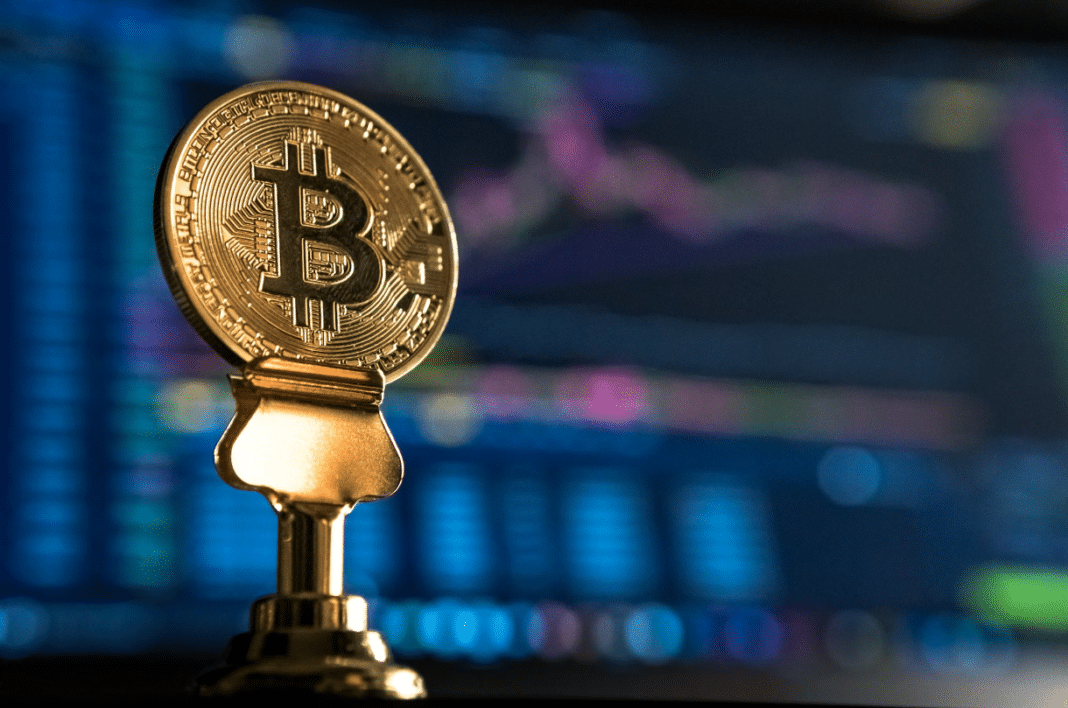 Analysts forecast Bitcoin could reach $400K under Trump’s crypto-friendly policies. Discover what this means for investors. Read the full analysis now!