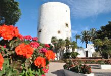 Historic Cabo Roig Tower at Risk as Council Issues Owners with Repair Order The Orihuela City Council has formally urged the owners of the historic Cabo Roig Tower to undertake urgent restoration works on the 16th-century monument, which is protected as a Site of Cultural Interest (BIC).