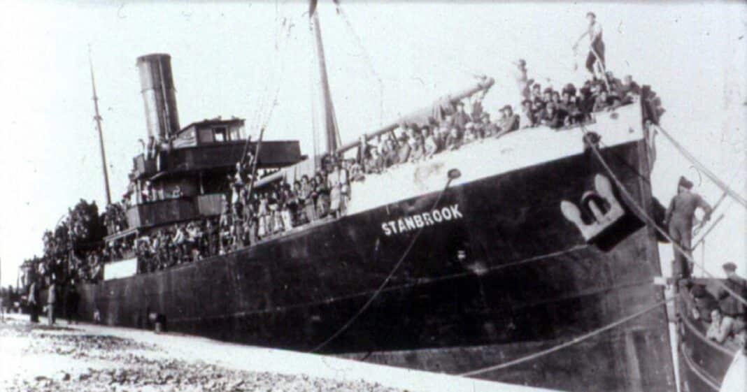 More than fifty people attended the ceremony, where two statements were read, highlighting that the end of the war "did not bring peace, but victory."