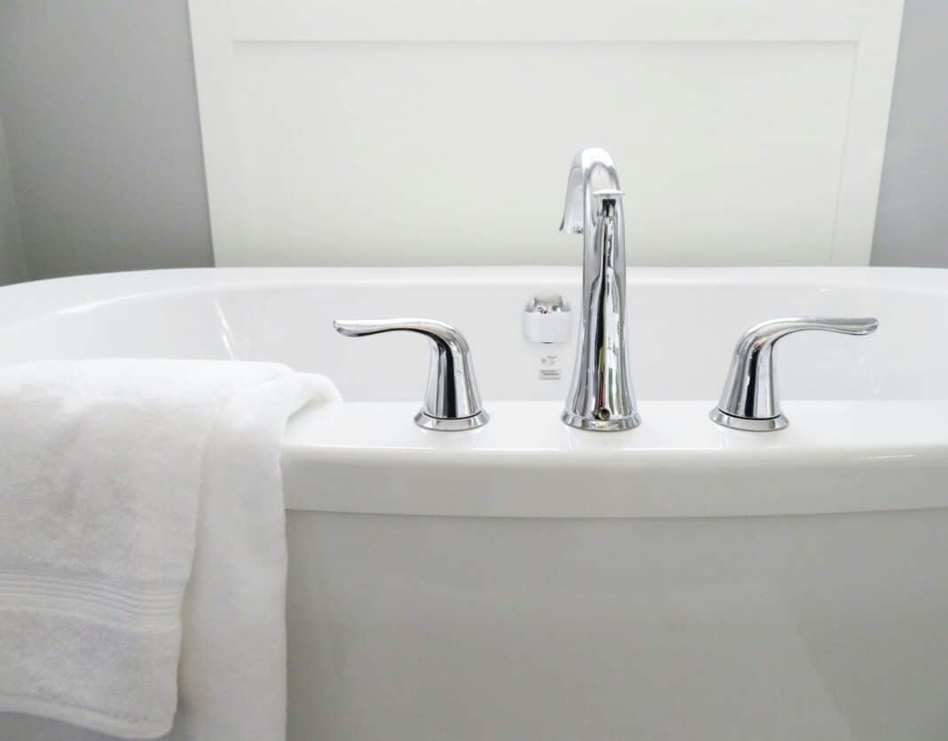 Equipping your bathroom and kitchen with style doesn’t have to be overwhelming.