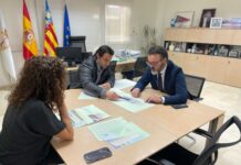 Réunion de l'alcalde de Torrevieja avec le directeur de Turismo La réunion a renforcé la collaboration entre Torrevieja et le gouvernement valencien, avec un engagement commun pour améliorer le tourisme, attirer plus de visiteurs et garantir le financement de projets clés.