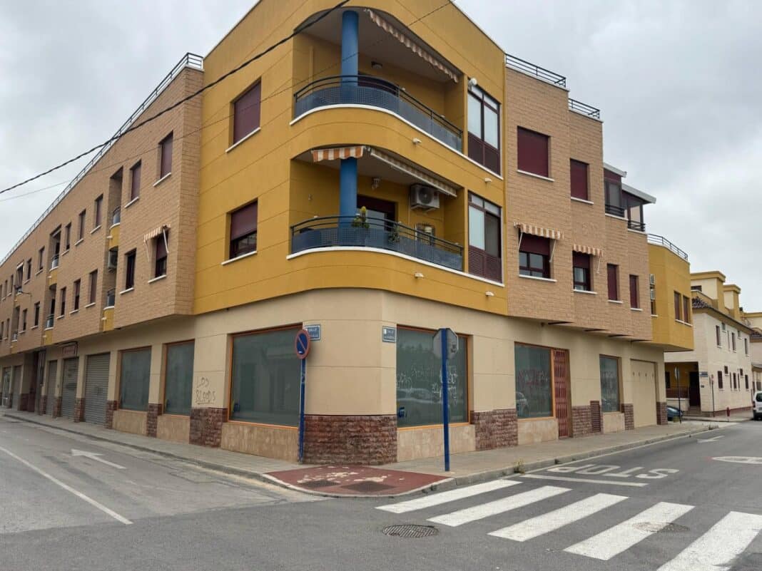 „Dieser aktualisierte Plan spiegelt ein starkes Engagement wider, die tatsächlichen Bedürfnisse der 1,054 Bewohner von Desamparados zu erfüllen, die einen modernen, funktionalen Raum verdienen“, sagte Valverde.