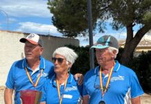 Petanca med et formål: Veldedighetsarrangement treffer blink in San Luis Гучні оплески заслуговують на Джекі Лоутон, секретарку змагань, яка бездоганно ефективно виконала всю координацію команд та реєстрацію.